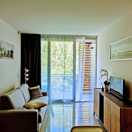 Apartment Mare45 - 10 Minutes Walk From The Beach With One Private Ombrella And Two Sun-Beds Eraclea Mare Εξωτερικό φωτογραφία